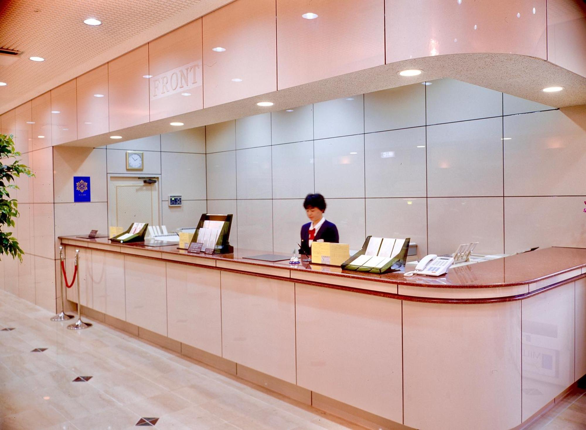 Okayama Ekimae Universal Hotel Exterior photo